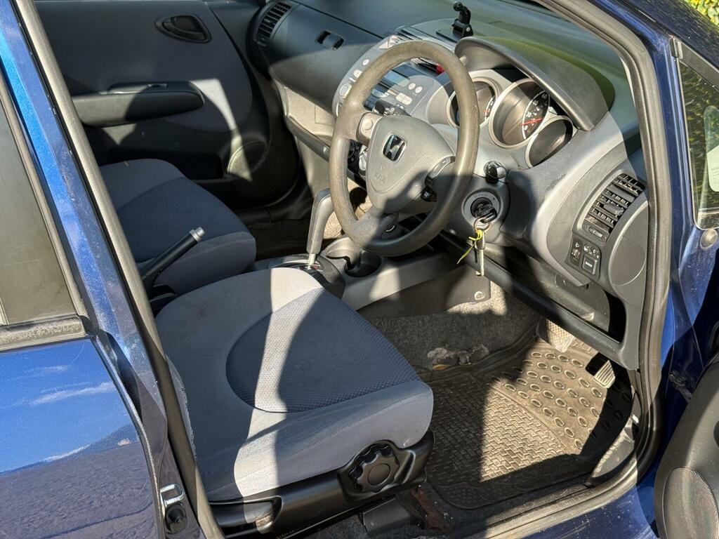 Honda Jazz 1.4 I-dsi Se Cvt-7 Silver #23