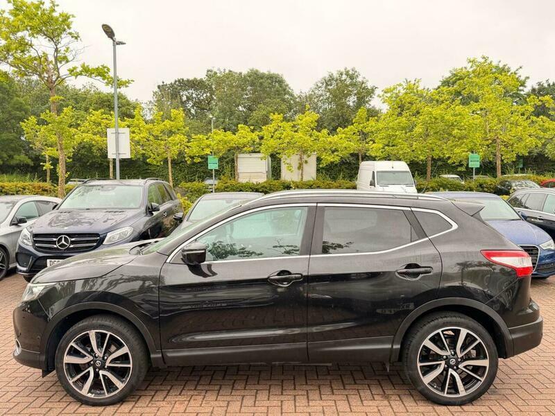 Nissan Qashqai 1.2 Dig-t Tekna 2Wd Euro 5 Ss PE14BRV Black #4