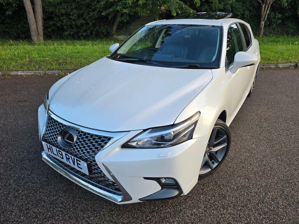 Lexus CT 1.8 200H Takumi E-cvt Euro 6 S S White
