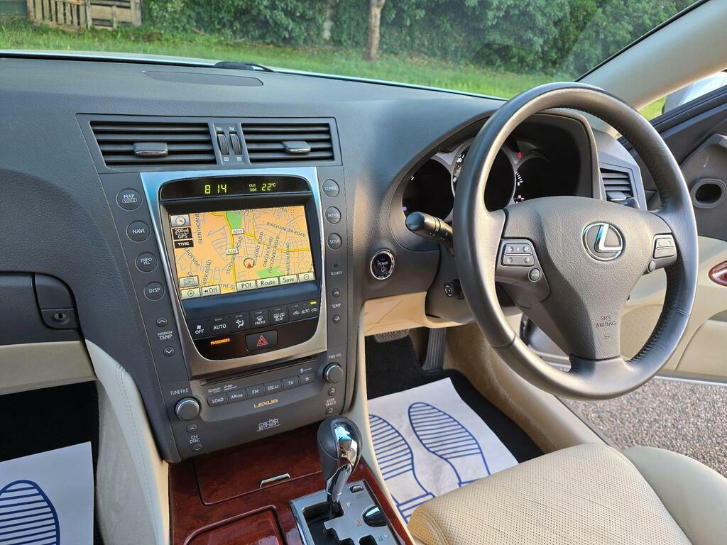 Lexus GS 3.4 L White #88