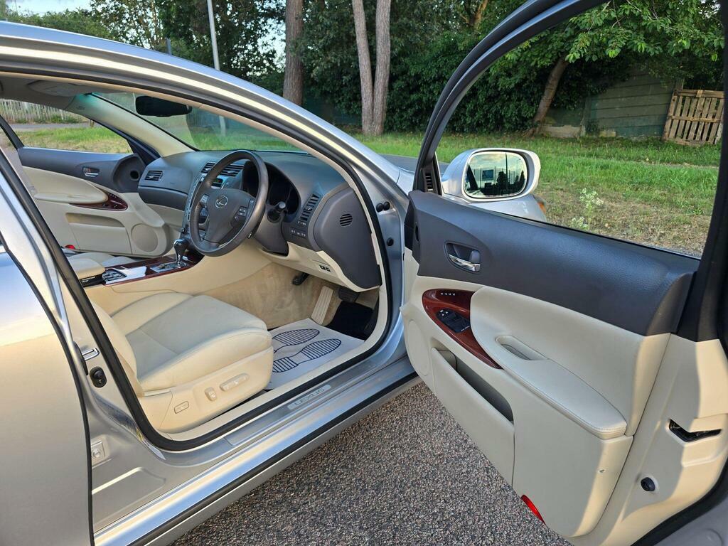 Lexus GS 3.4 L White #93