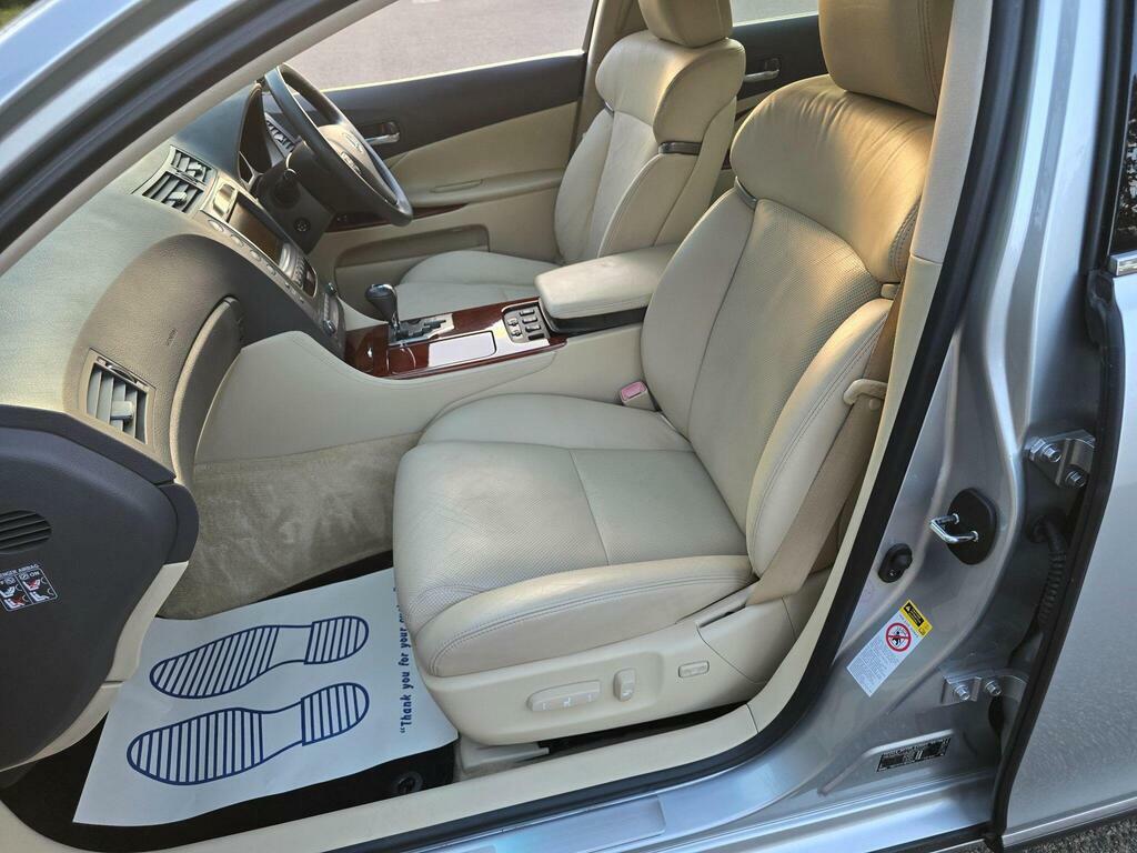 Lexus GS 3.4 L White #96