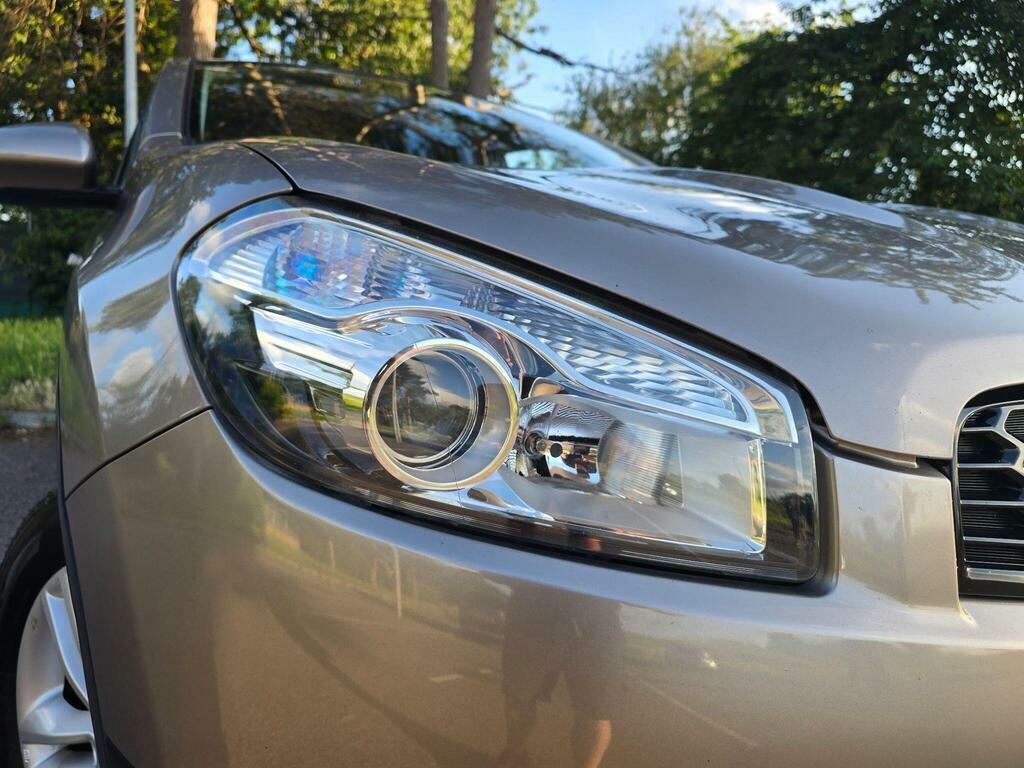 Nissan Qashqai Hatchback Dci N-tec Plus 2012 White #25