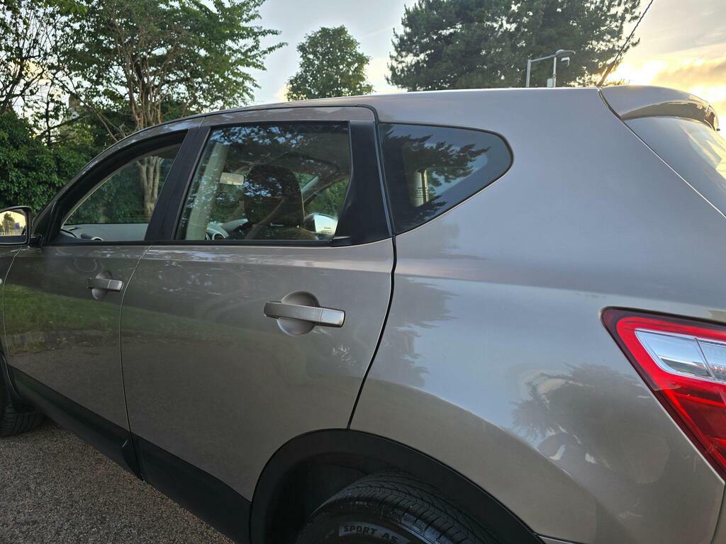 Nissan Qashqai Hatchback Dci N-tec Plus 2012 White #42