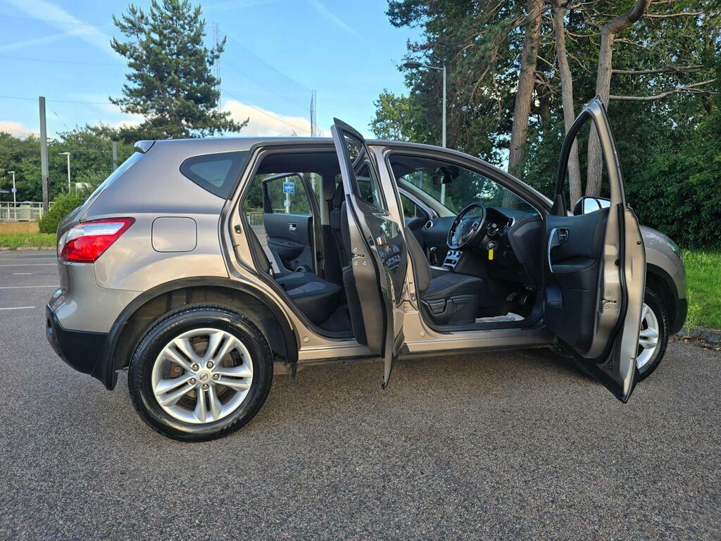 Nissan Qashqai Hatchback Dci N-tec Plus 2012 White #53