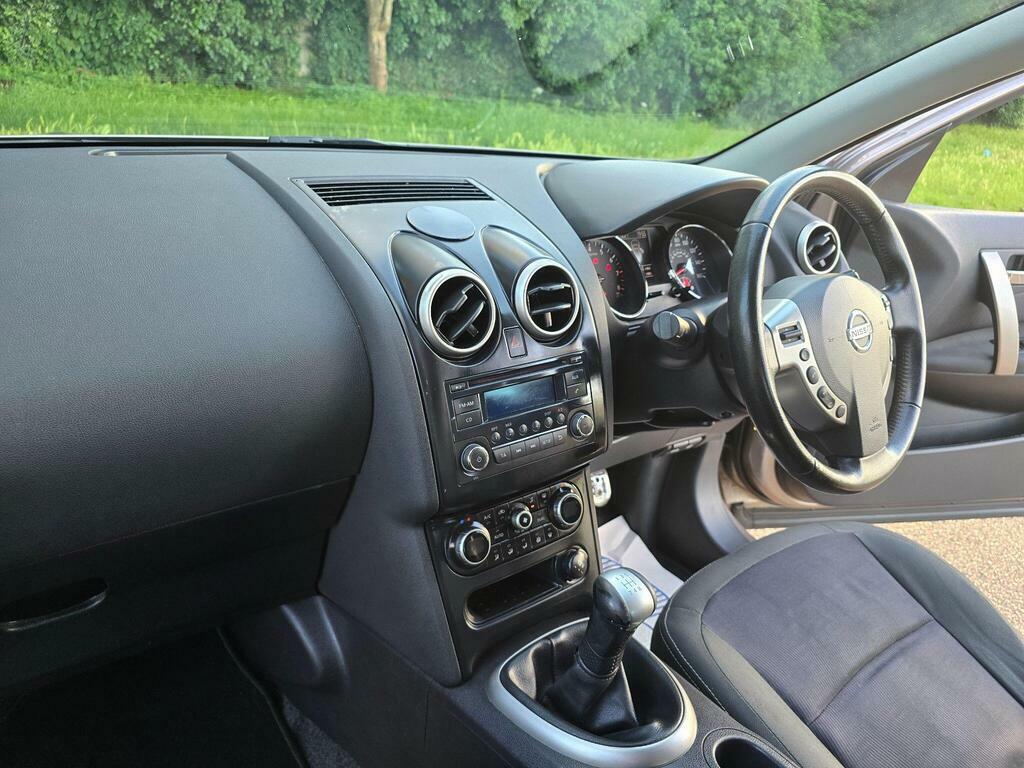 Nissan Qashqai Hatchback Dci N-tec Plus 2012 White #69
