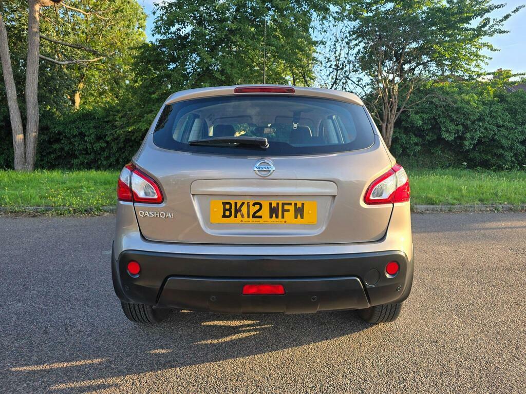 Nissan Qashqai Hatchback Dci N-tec Plus 2012 White #31