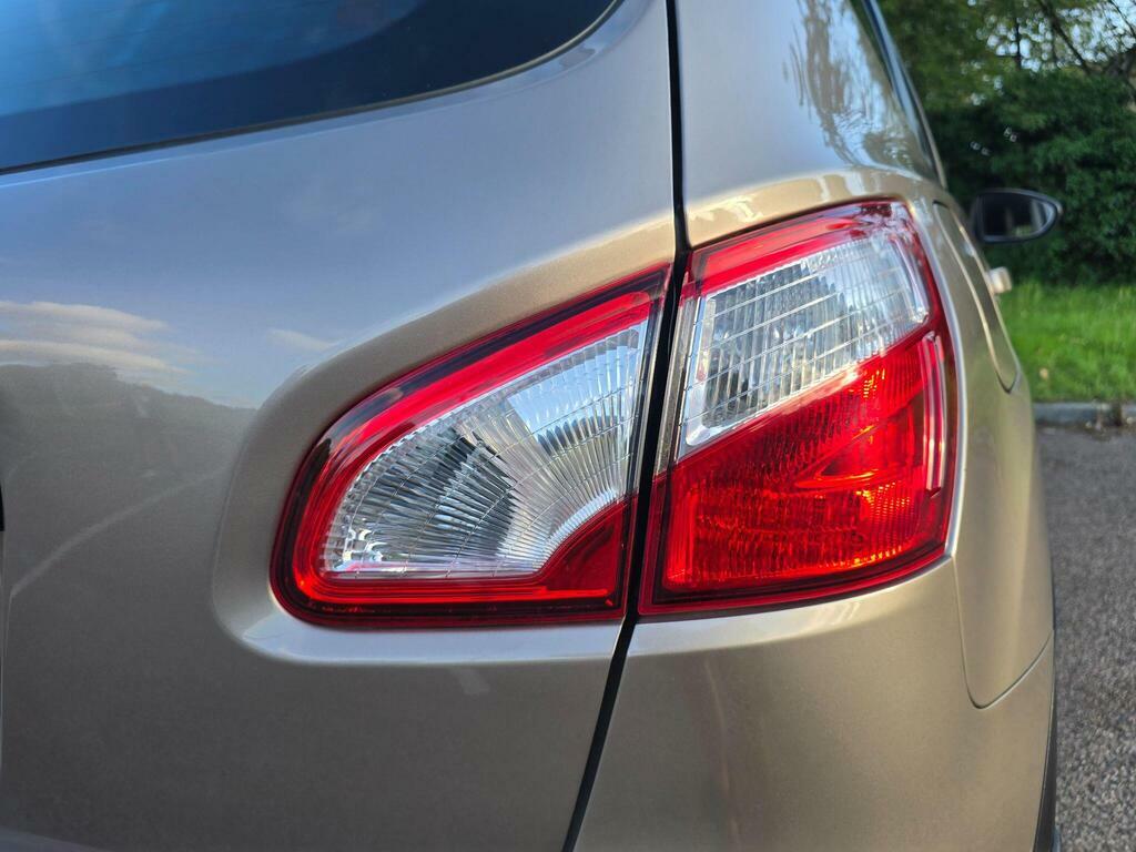Nissan Qashqai Hatchback Dci N-tec Plus 2012 White #46