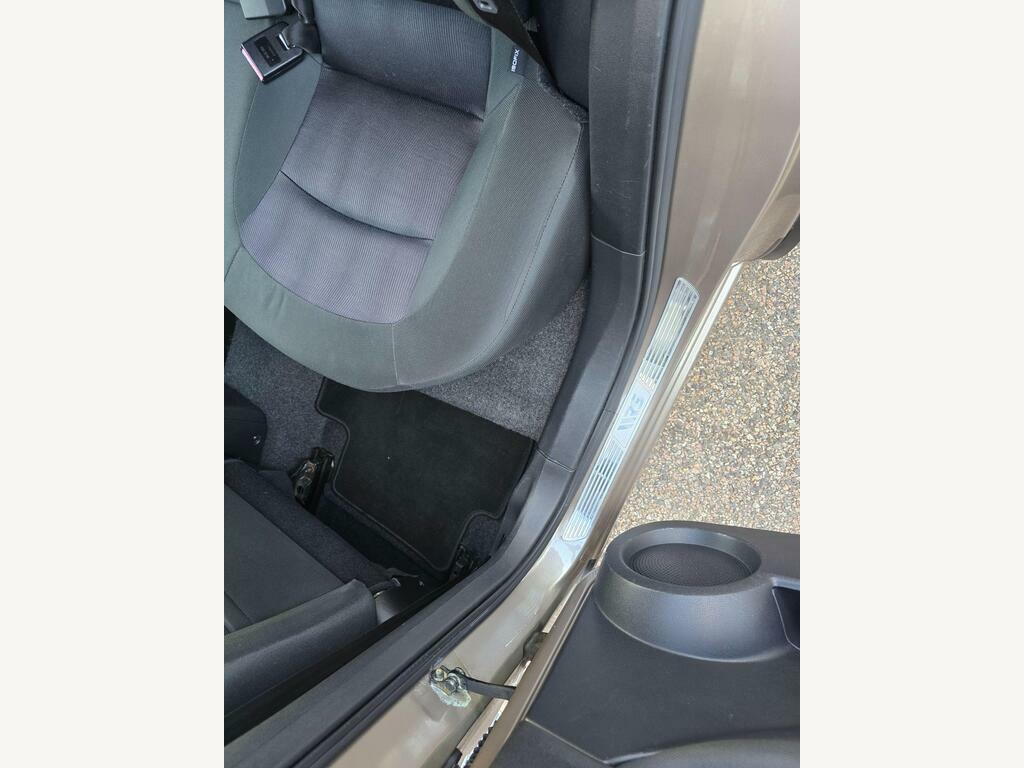 Nissan Qashqai Hatchback Dci N-tec Plus 2012 White #73