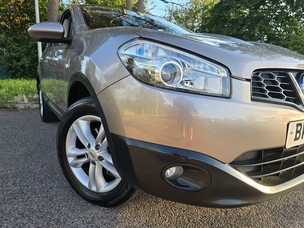 Nissan Qashqai Hatchback Dci N-tec Plus 2012 White #24