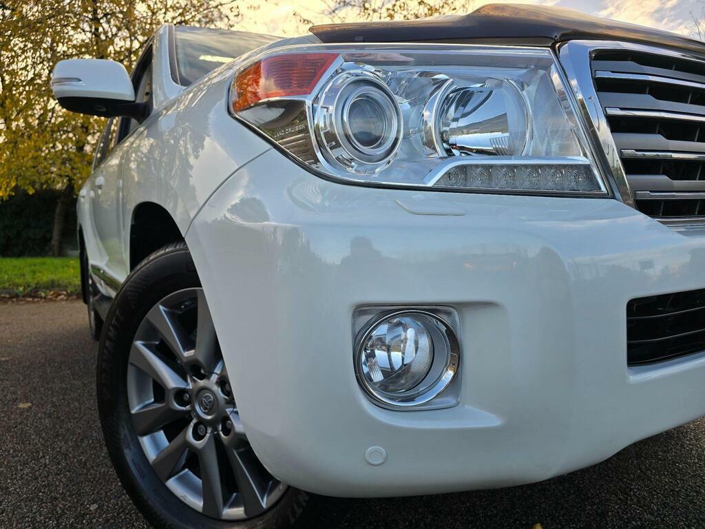 Toyota Land Cruiser V8 4.5L Null White #20