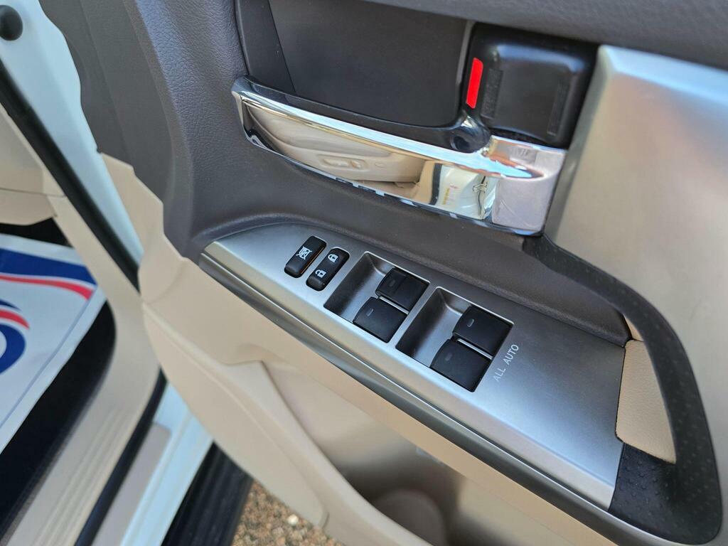 Toyota Land Cruiser V8 4.5L Null White #65