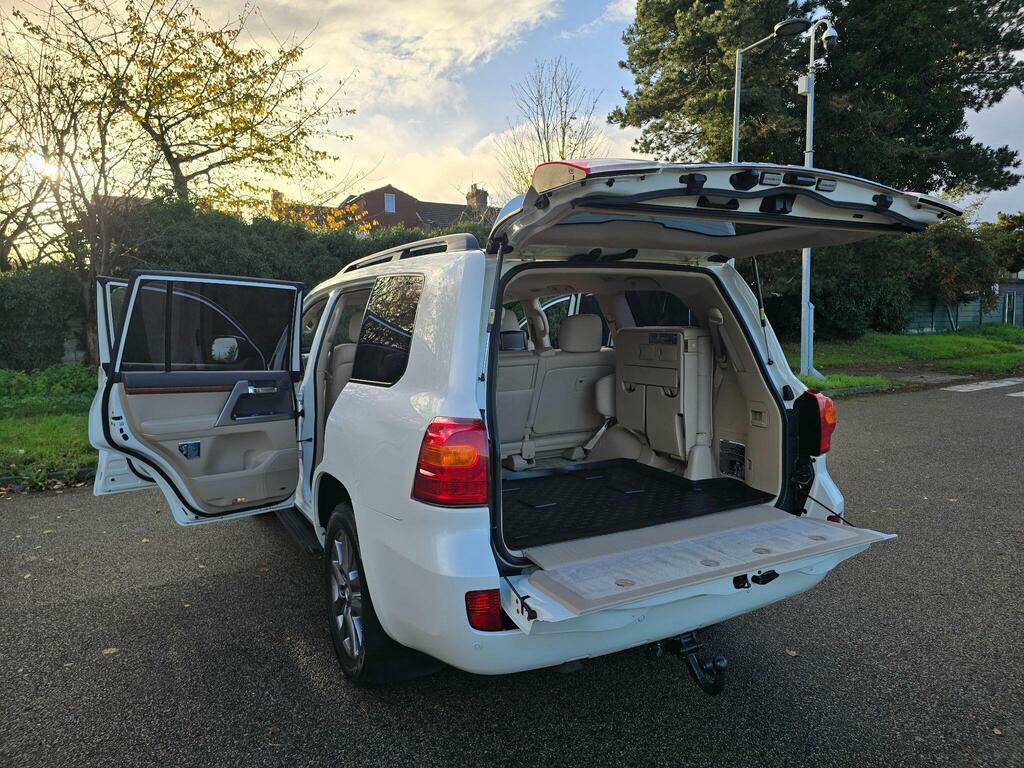 Toyota Land Cruiser V8 4.5L Null White #45