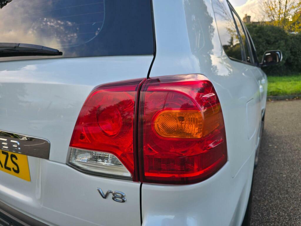Toyota Land Cruiser V8 4.5L Null White #33