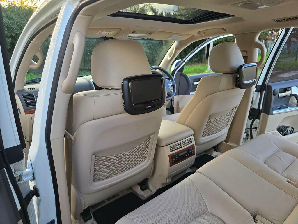 Toyota Land Cruiser V8 4.5L Null White #49
