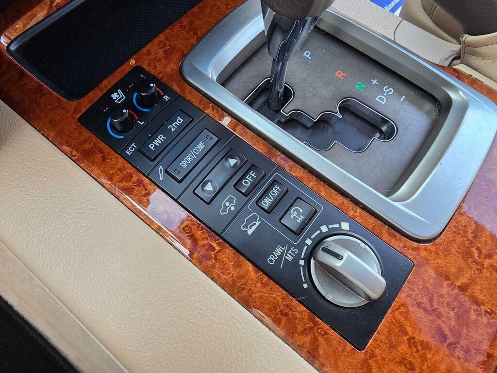 Toyota Land Cruiser V8 4.5L Null White #81