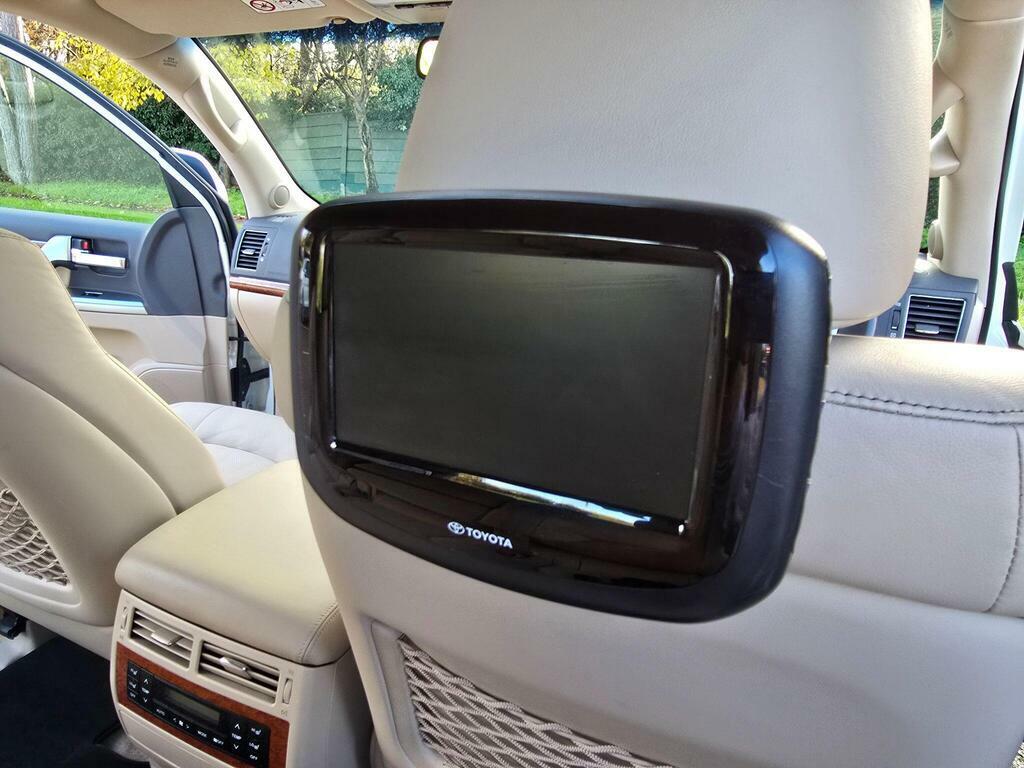 Toyota Land Cruiser V8 4.5L Null White #69