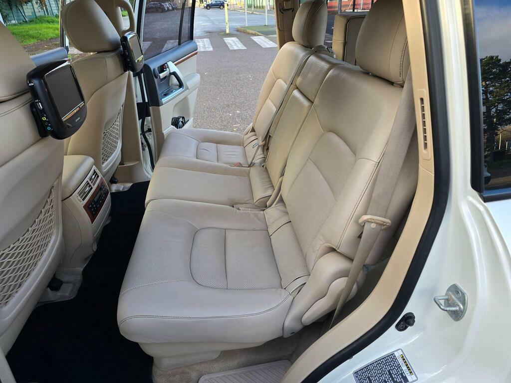 Toyota Land Cruiser V8 4.5L Null White #51