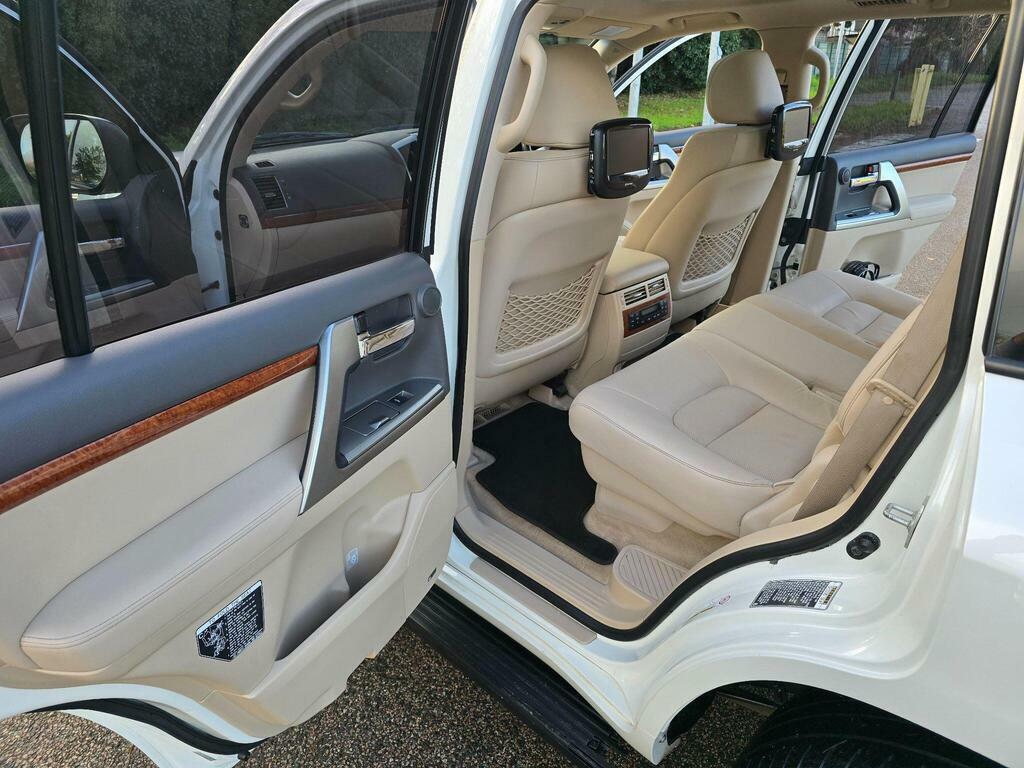 Toyota Land Cruiser V8 4.5L Null White #53