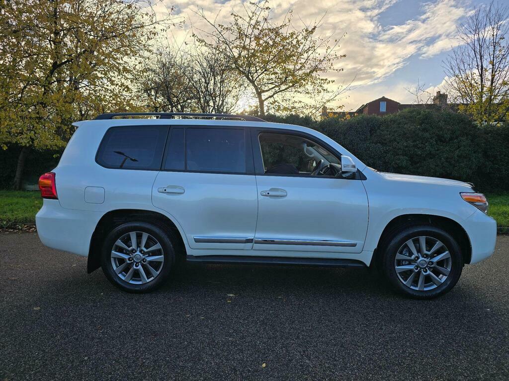 Toyota Land Cruiser V8 4.5L Null White #23