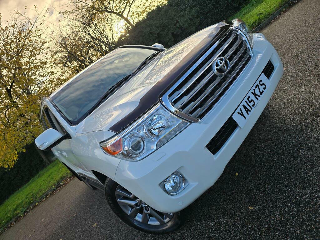 Toyota Land Cruiser V8 4.5L Null White #18