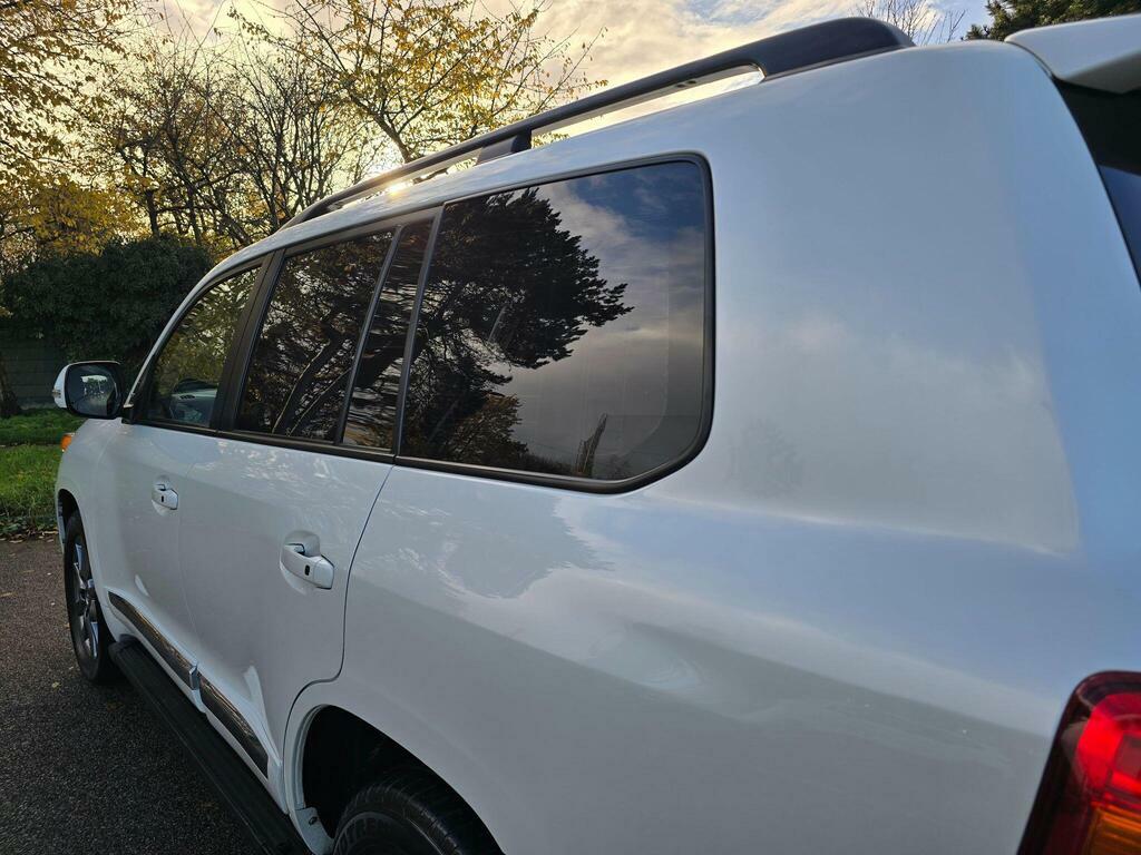 Toyota Land Cruiser V8 4.5L Null White #28