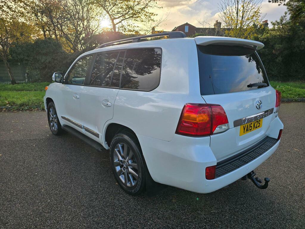 Toyota Land Cruiser V8 4.5L Null White #26