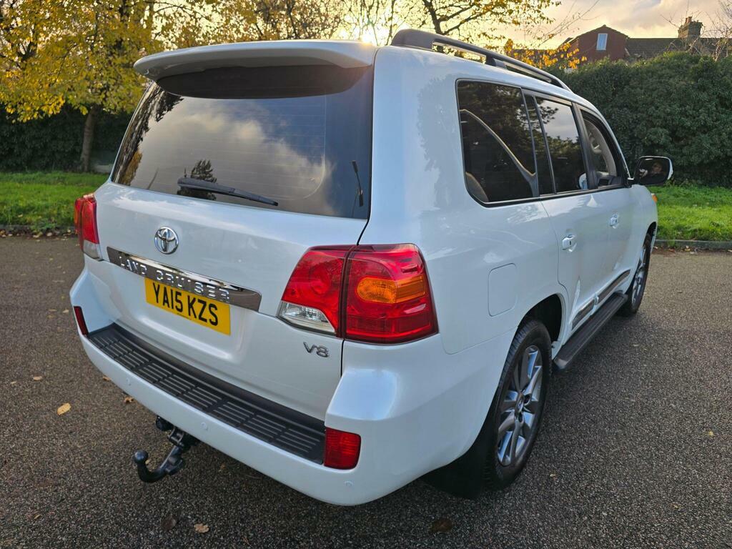 Toyota Land Cruiser V8 4.5L Null White #29