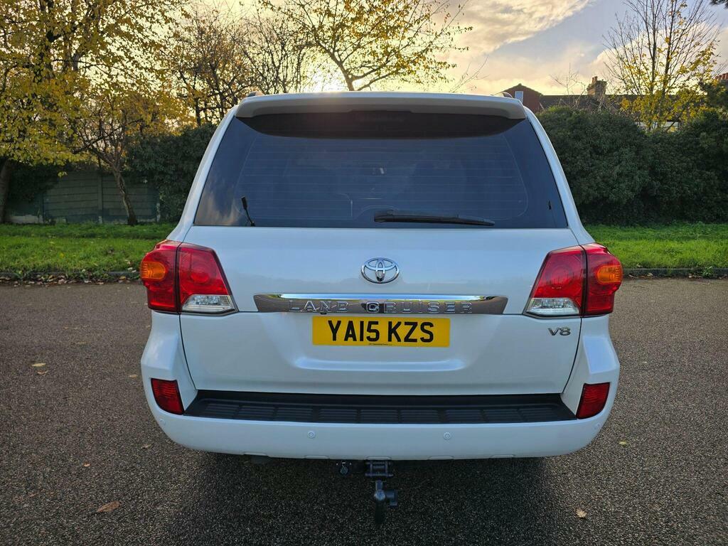 Toyota Land Cruiser V8 4.5L Null White #37