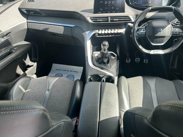 Peugeot 3008 2019 1.2 Puretech Gt Line Suv Eu Black #4
