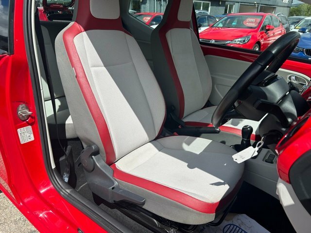 Volkswagen Up 2015 1.0 Bluemotion Tech High Up Hatchback Pe Red #2