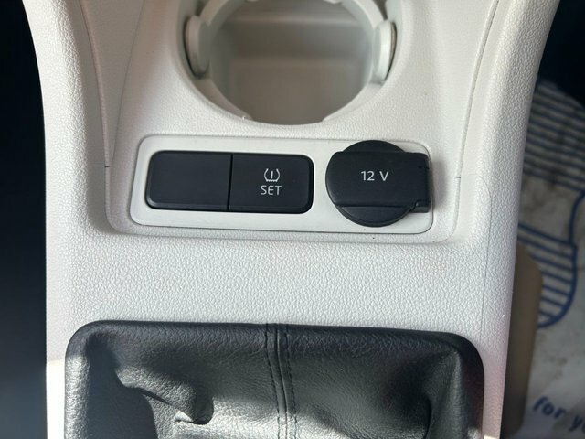 Volkswagen Up 2015 1.0 Bluemotion Tech High Up Hatchback Pe Red #5