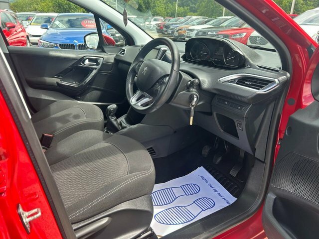 Peugeot 208  Black #9