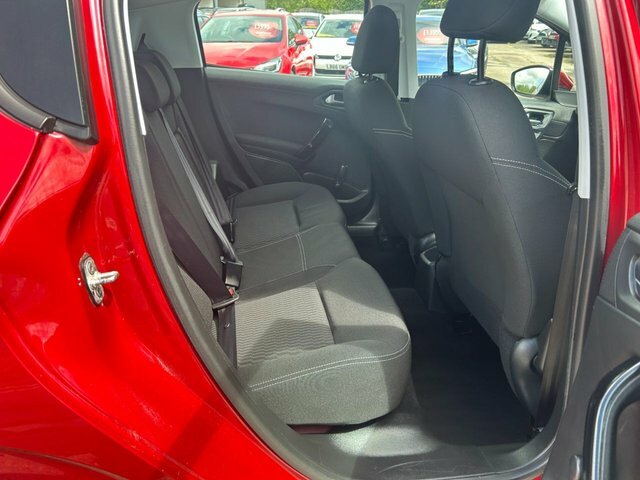 Peugeot 208  Black #12