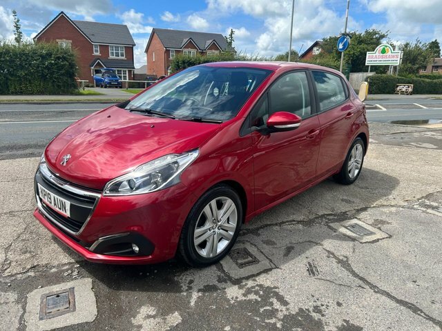 Peugeot 208  Black #17