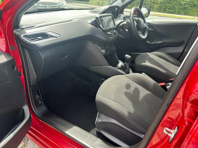 Peugeot 208  Black #10