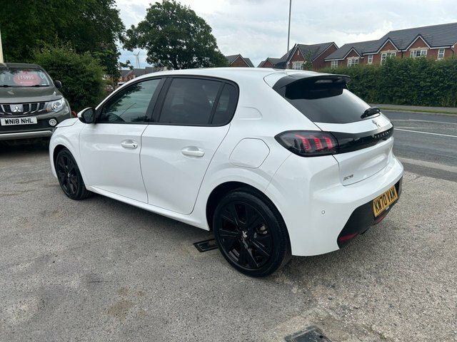 Peugeot 208 2020 1.2 Puretech Allure Premium Hatchback Pet White #6