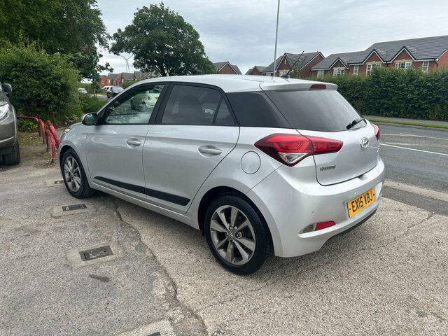 Hyundai I20 2015 1.2 Premium Hatchback Euro Silver #2