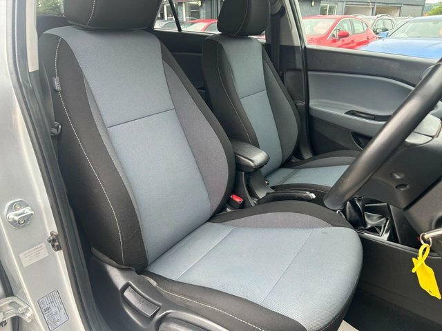 Hyundai I20 2015 1.2 Premium Hatchback Euro Silver #5