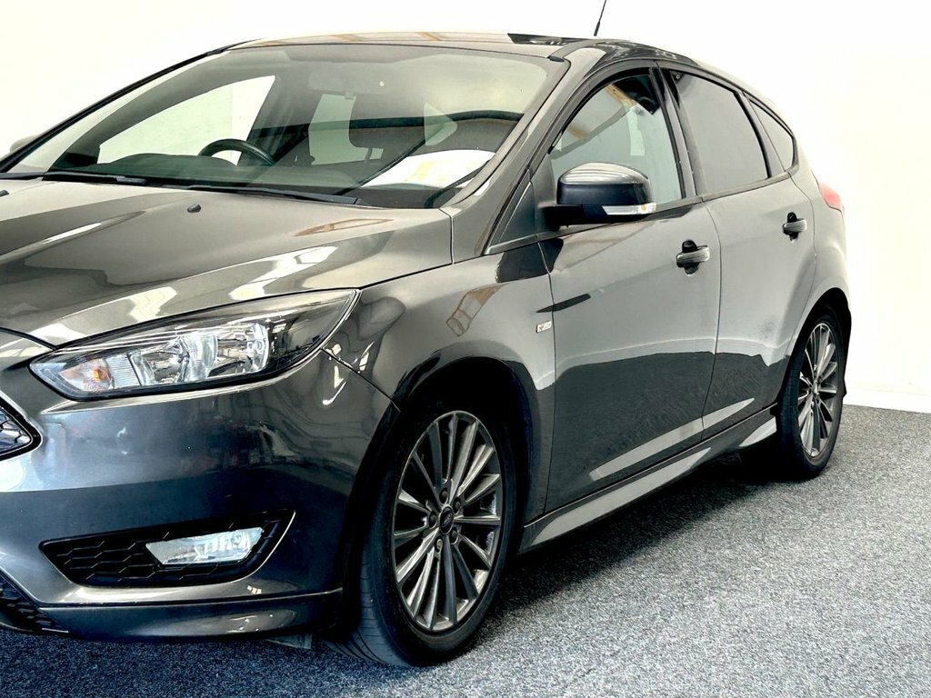 Ford Focus 1L St-line NU17WLF Grey #5
