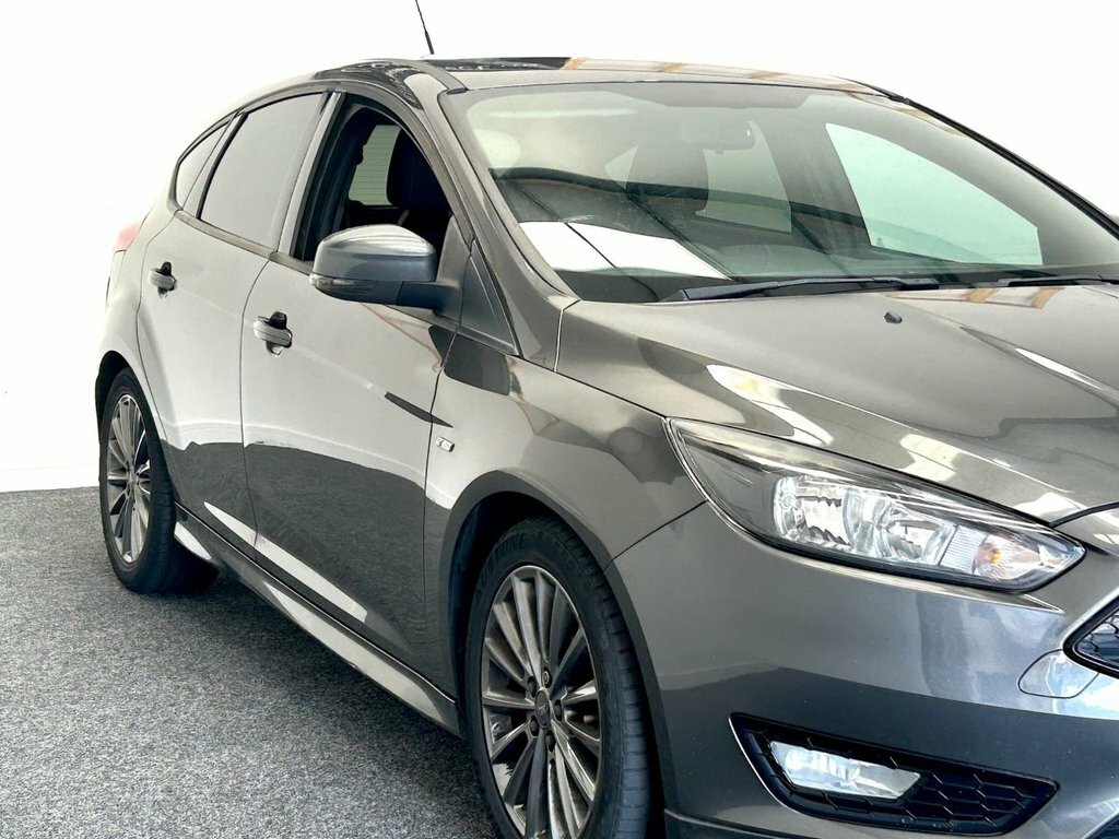 Ford Focus 1L St-line NU17WLF Grey #6