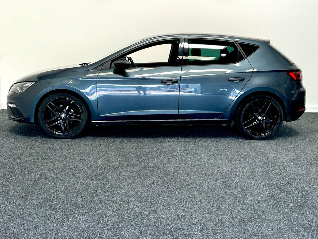 Seat Leon 1.5L Fr Black Edition HK69HVU Grey #3