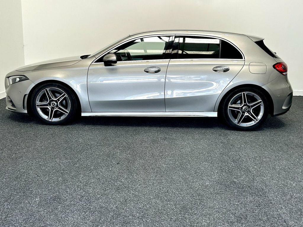 Mercedes-Benz A Class 2L Amg Line Silver #3