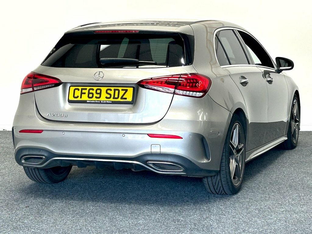 Mercedes-Benz A Class 2L Amg Line Silver #4