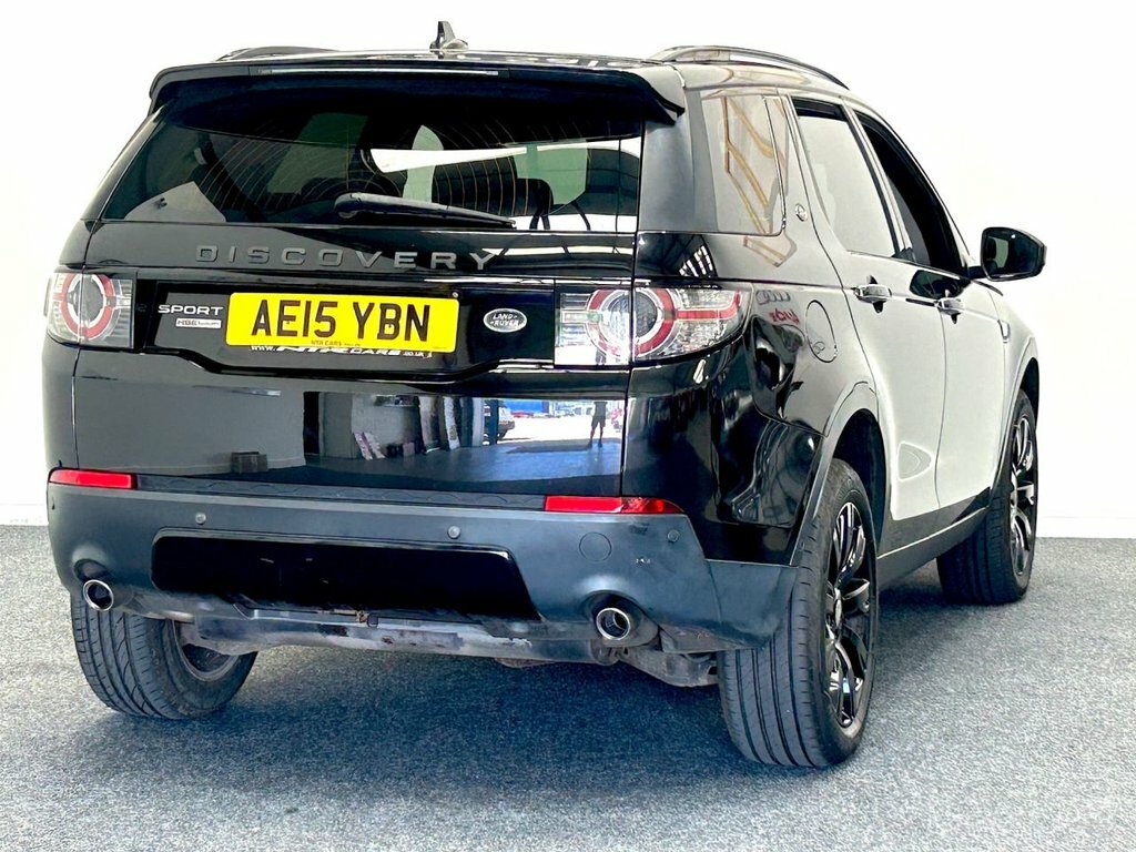 Land Rover Discovery Sport 2.2L Hse Luxury Black #4