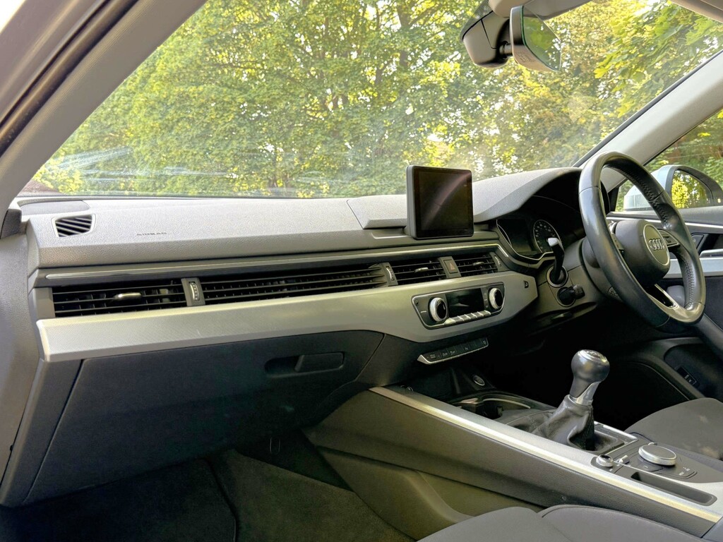 Audi A4 Tfsi Sport Saloon Euro 6 Ss DC17ALU Silver #4