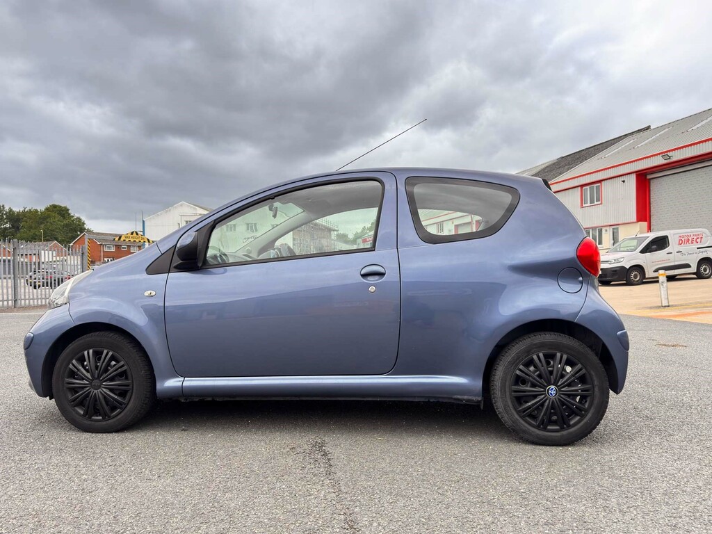 Toyota Aygo Blue Hatchback Multimode Euro 4 Blue #4