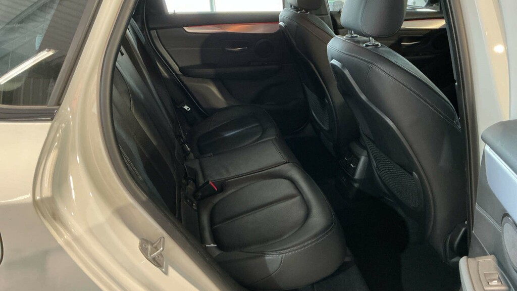 BMW 2 Series 218I M Sport White #8