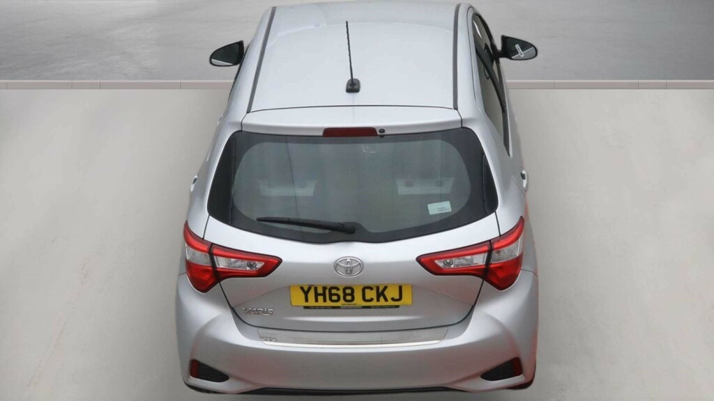 Toyota Yaris Vvt-i Icon Tech Grey #8