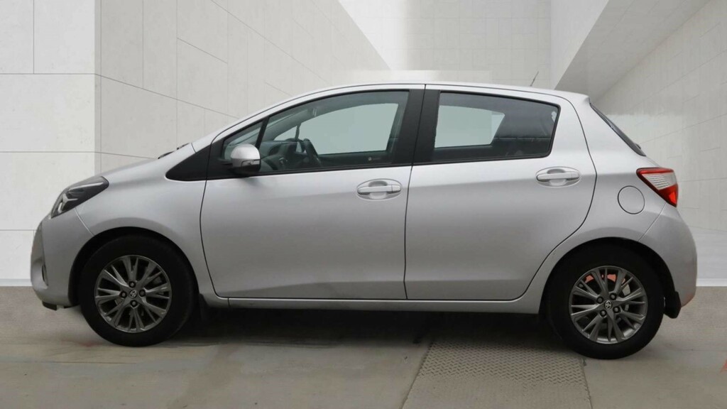 Toyota Yaris Yaris Icon Vvt-i Cvt Silver #6